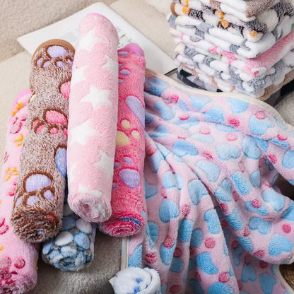 Manufacturer's Ready-Made Cat and Dog Mats, Blankets, Flannel Blankets, Four-Season Blankets, Pet Comfort and Warmth, Autumn and Winter Coral Velvet