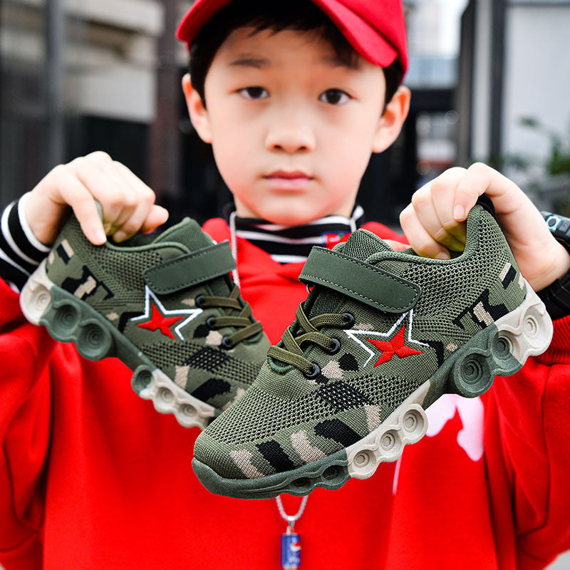 Children's athletic shoes