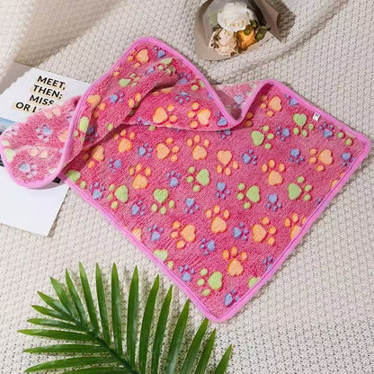 Manufacturer's Ready-Made Cat and Dog Mats, Blankets, Flannel Blankets, Four-Season Blankets, Pet Comfort and Warmth, Autumn and Winter Coral Velvet