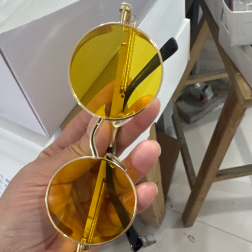 Retro Round Frame Sunglasses