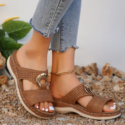 Chunky-soled perforated slippers