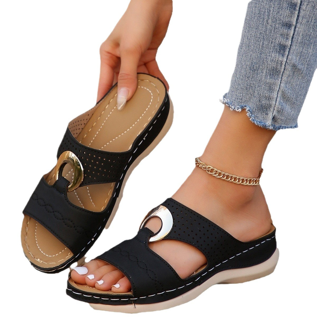 Chunky-soled perforated slippers