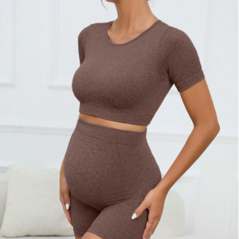 Pregnant woman yoga suit