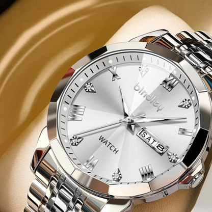 Calendar quartz watch