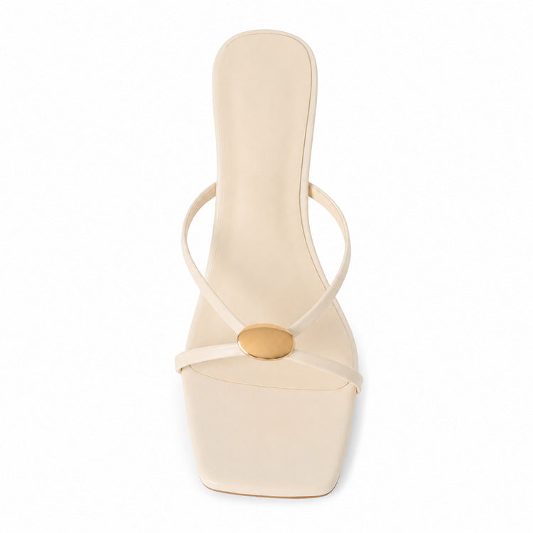High-heeled flip-flops