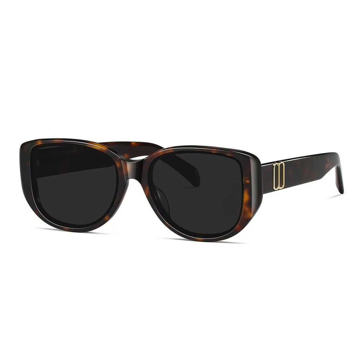 Cat-eye sunglasses woman